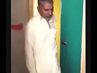 pakistani aunty fucked wits several elderly suppliant