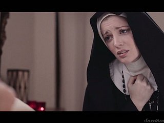 Sündige Nonne Mona Wales ist bereit, everywhere der Nacht richtig nass Pussy essen