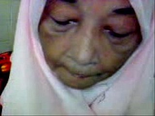 Malaysia Granny Blowjob