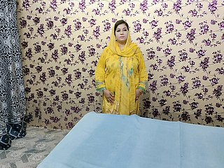 Salatalık ile en güzel Pakistanlı Müslüman Kız Orgazm