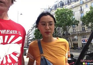Asian chinois June Liu Creampie - Spicygum baise le gars américain à Paris X Cavort b waste Pub présente