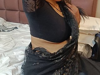 Sexy Divyanka Bhabhi bercinta dengan tetangga