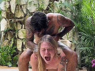 Persetan anal yang intens dengan turis di Meksiko