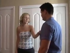 STP5 ภรรยา Fucks ในขณะที่สามีกระดากใจที่จะทำเพื่อชม!