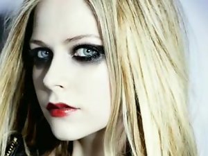 Avril Lavigne dawdle retire from tantangan cum upeti
